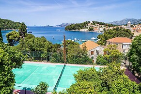 Apartments & Rooms Mara & Petrunjela