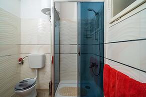 Apartments & Rooms Mara & Petrunjela