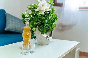 Apartments & Rooms Mara & Petrunjela