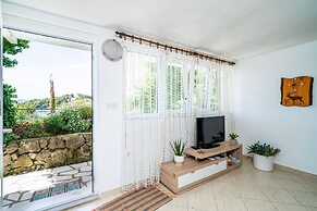 Apartments & Rooms Mara & Petrunjela