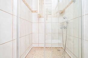 Apartments & Rooms Mara & Petrunjela