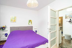 Apartments & Rooms Mara & Petrunjela