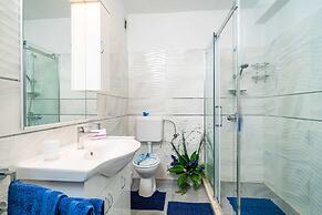 Apartments & Rooms Mara & Petrunjela