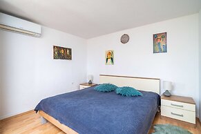 Apartments & Rooms Mara & Petrunjela