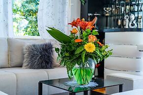 Apartments & Rooms Mara & Petrunjela