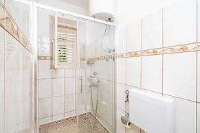 Apartments & Rooms Mara & Petrunjela