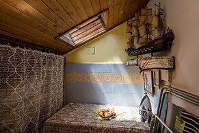 Apartments & Rooms Mara & Petrunjela