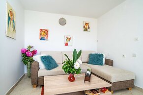 Apartments & Rooms Mara & Petrunjela