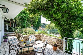 Apartments & Rooms Mara & Petrunjela