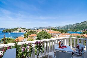 Apartments & Rooms Mara & Petrunjela