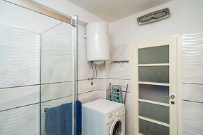 Apartments & Rooms Mara & Petrunjela