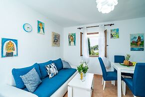 Apartments & Rooms Mara & Petrunjela