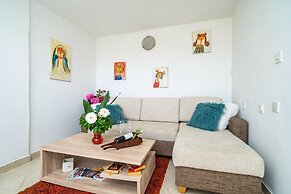 Apartments & Rooms Mara & Petrunjela