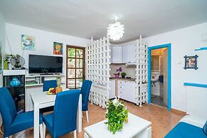 Apartments & Rooms Mara & Petrunjela