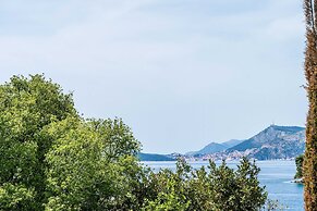 Apartments & Rooms Mara & Petrunjela