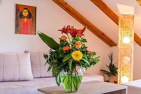 Apartments & Rooms Mara & Petrunjela