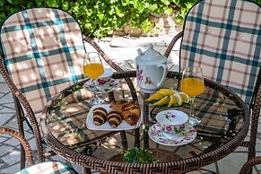 Apartments & Rooms Mara & Petrunjela