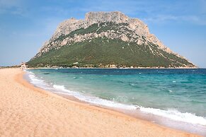 Bilo Danilo Few Minutes From Sea