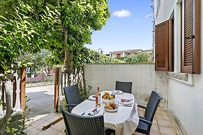 Bilo Danilo Few Minutes From Sea