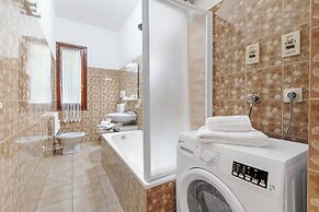 Bilo Danilo Few Minutes From Sea