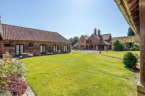 Holly Lodge