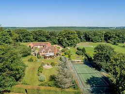 Holly Lodge