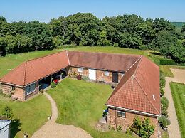 Holly Lodge