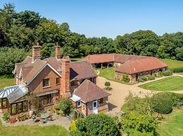 Holly Lodge