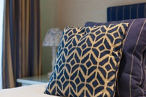 Peninsula Apartment 2