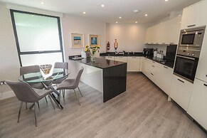 Peninsula Apartment 2