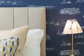 Peninsula Apartment 2