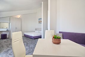 Aqua Guestrooms Kastela