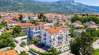 Aqua Guestrooms Kastela