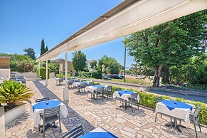 Aqua Guestrooms Kastela