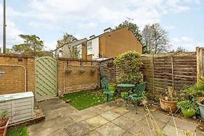 Charming 2 Bedroom Home in South London With Garden