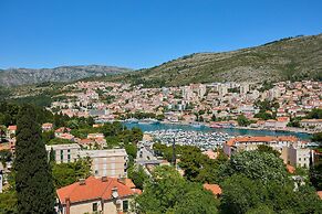 Hedera Estate, Hedera A42