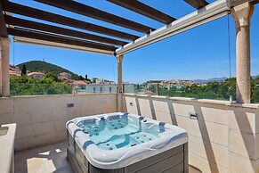 Hedera Estate, Hedera A42