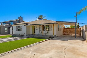 14th Coronado Historic District Phoenix 2 Bedroom Home by RedAwning