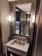 Luxury Suite in Cadogan Square I