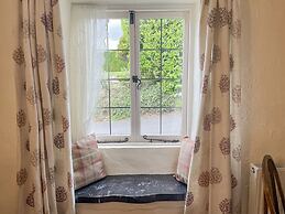 Rose Cottage in Holcombe