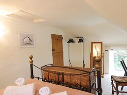 Rose Cottage in Holcombe