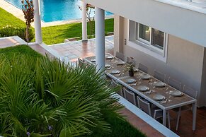 Kamariyo Athens Riviera by A&D Properties