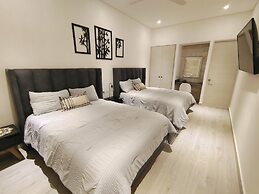 1st Luxury Warehouse