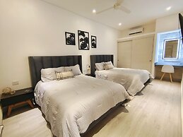 1st Luxury Warehouse