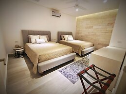 1st Luxury Warehouse