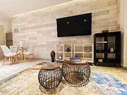 1st Luxury Warehouse