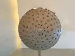 1st Luxury Warehouse