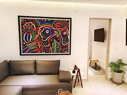 1st Luxury Warehouse