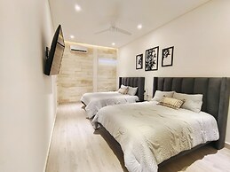 1st Luxury Warehouse