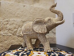 1st Luxury Warehouse